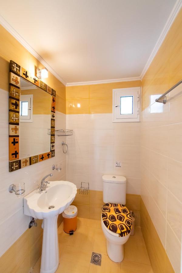 Holiday home Almondtree House - Private Parking Exanthia