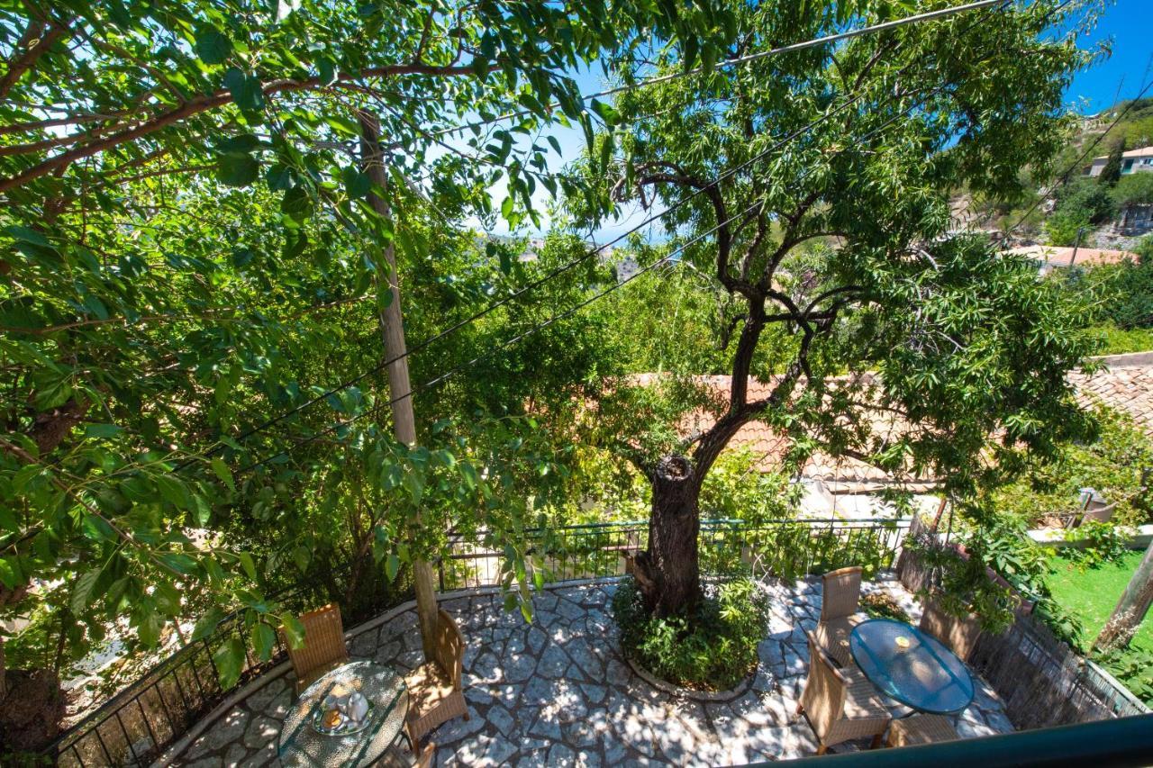 Almondtree House - Private Parking Holiday home