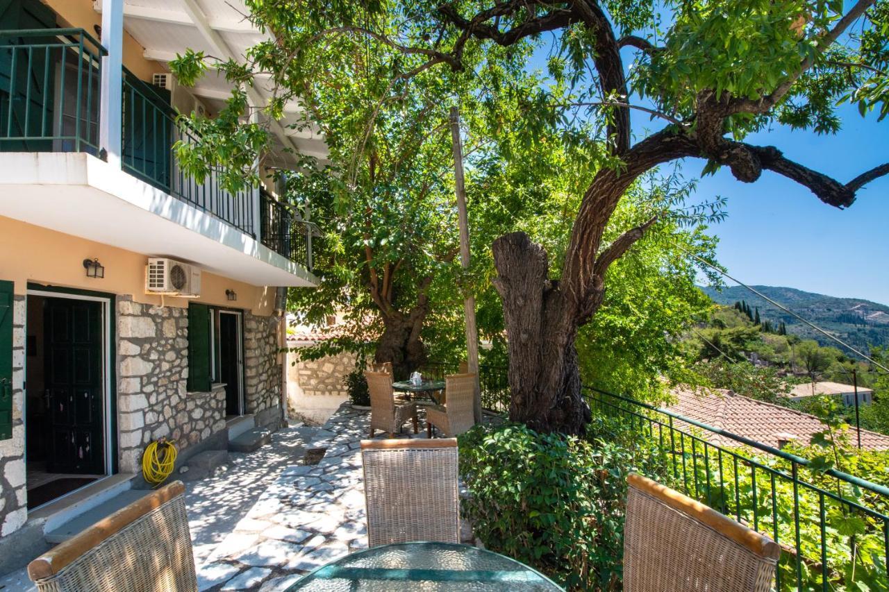 Almondtree House - Private Parking * Exanthia