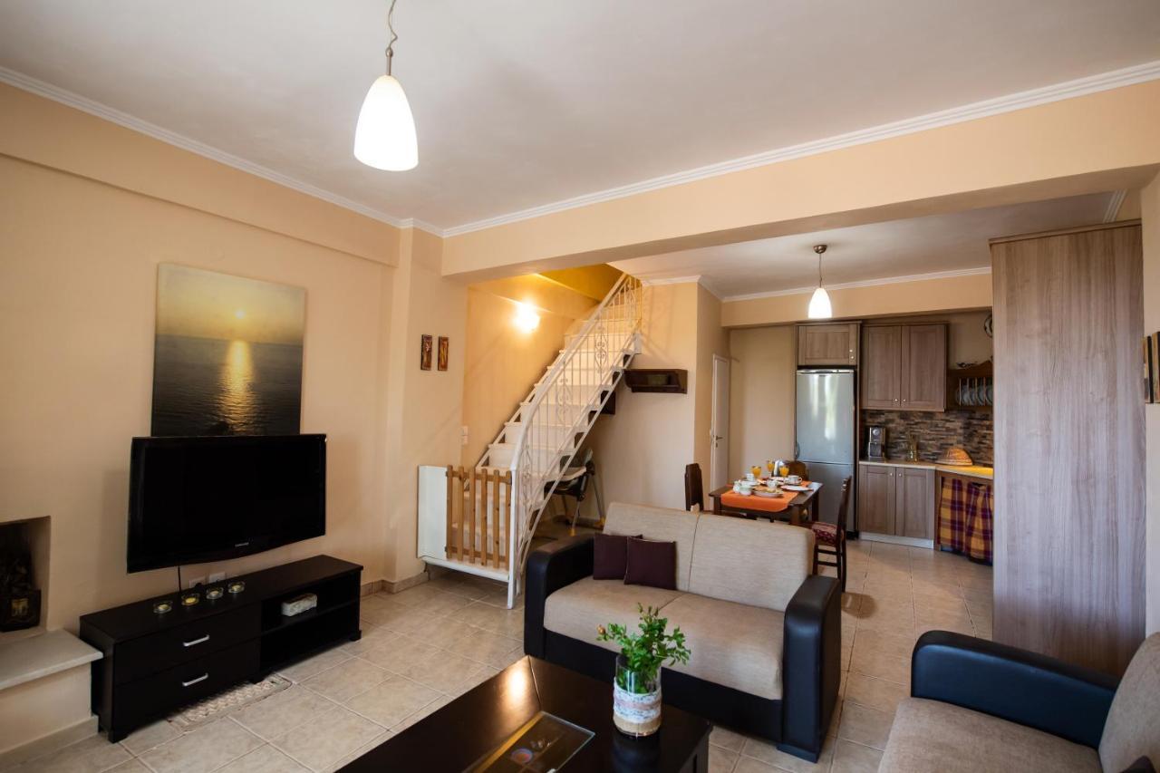 Almondtree House - Private Parking * Exanthia