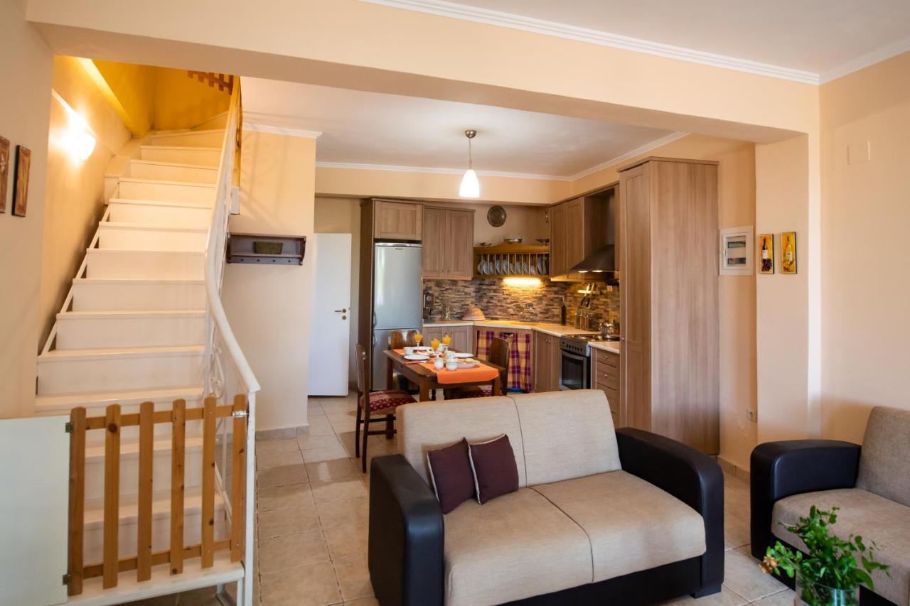 Holiday home Almondtree House - Private Parking Exanthia